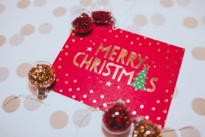 christmas_card_and_mini_baubles-1-1000x667